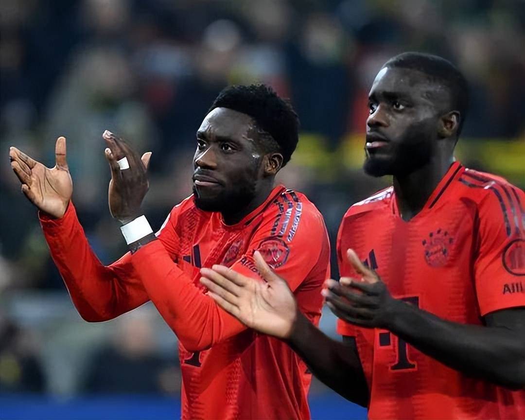 关于拜仁开场5分钟连进两球，切尔西防线形同虚设！的信息