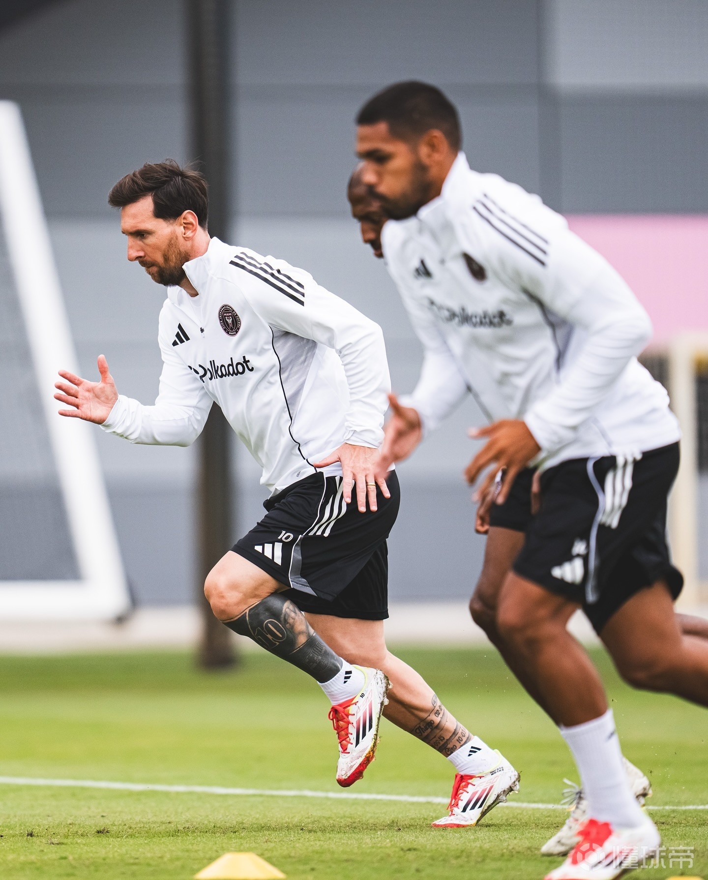  梅西回归赛场，战术调整首场状态亮眼，德国队观众沸腾！